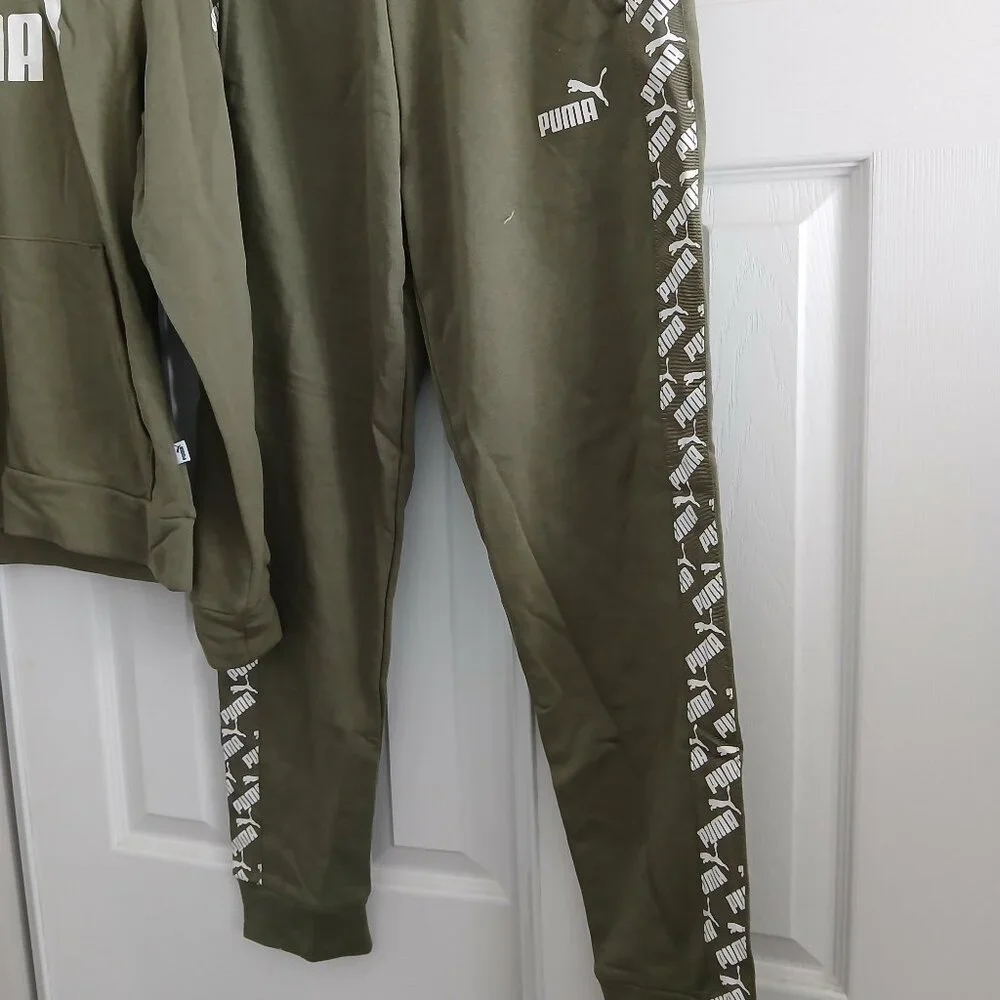 Puma Training Athleisure Set - Picture 2 of 8